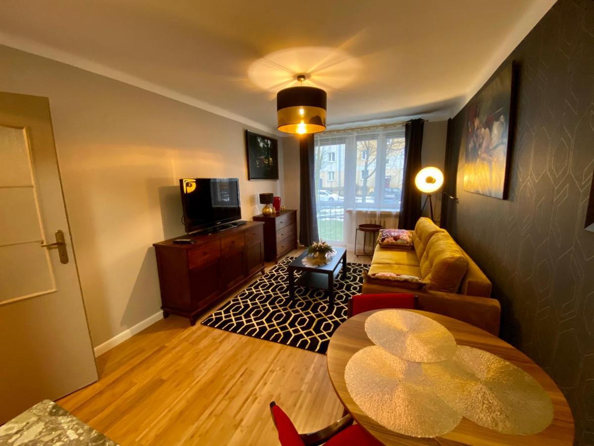 מילץ' Apartament Golden Studio מראה חיצוני תמונה