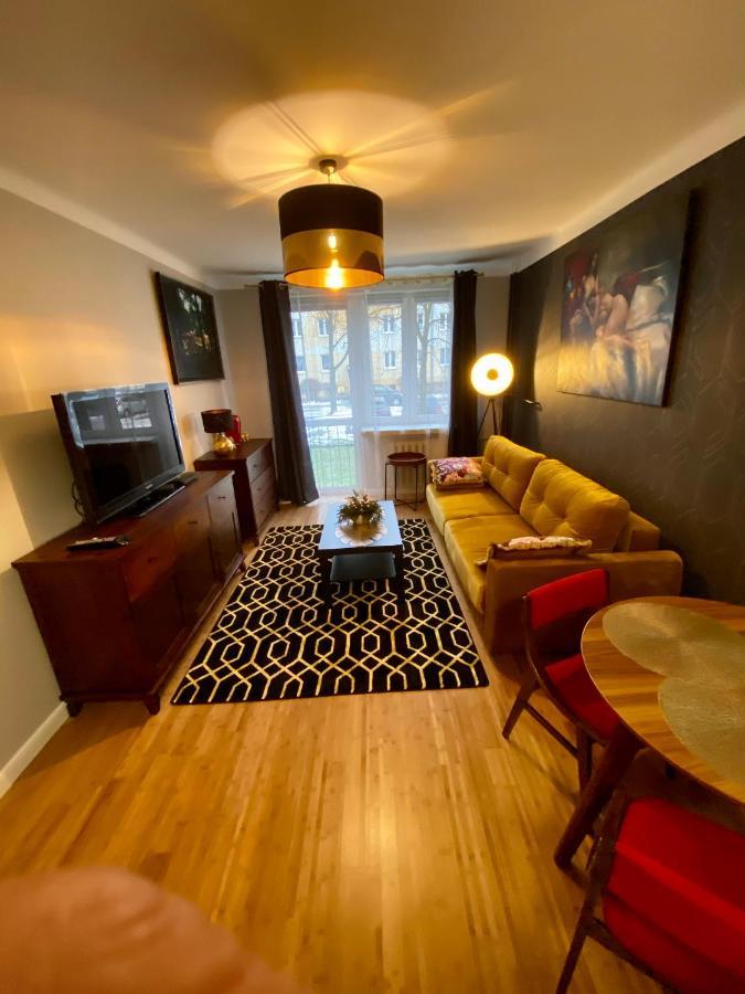 מילץ' Apartament Golden Studio מראה חיצוני תמונה