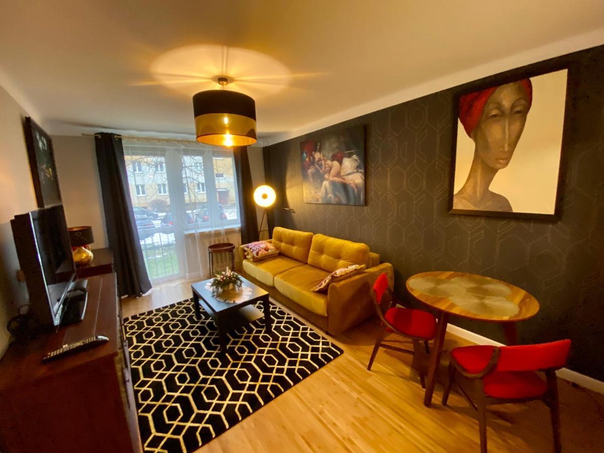 מילץ' Apartament Golden Studio מראה חיצוני תמונה